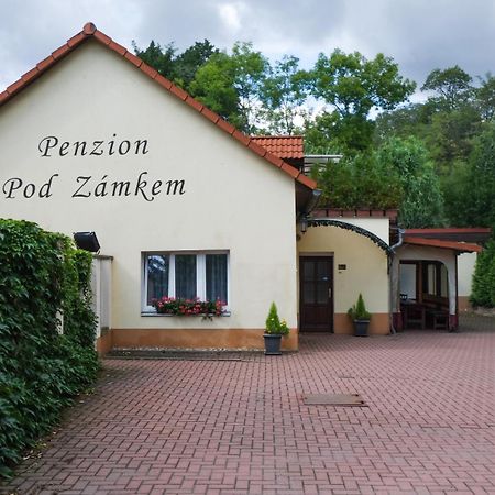 Penzion Pod Zamkem Prŭhonice Exterior photo
