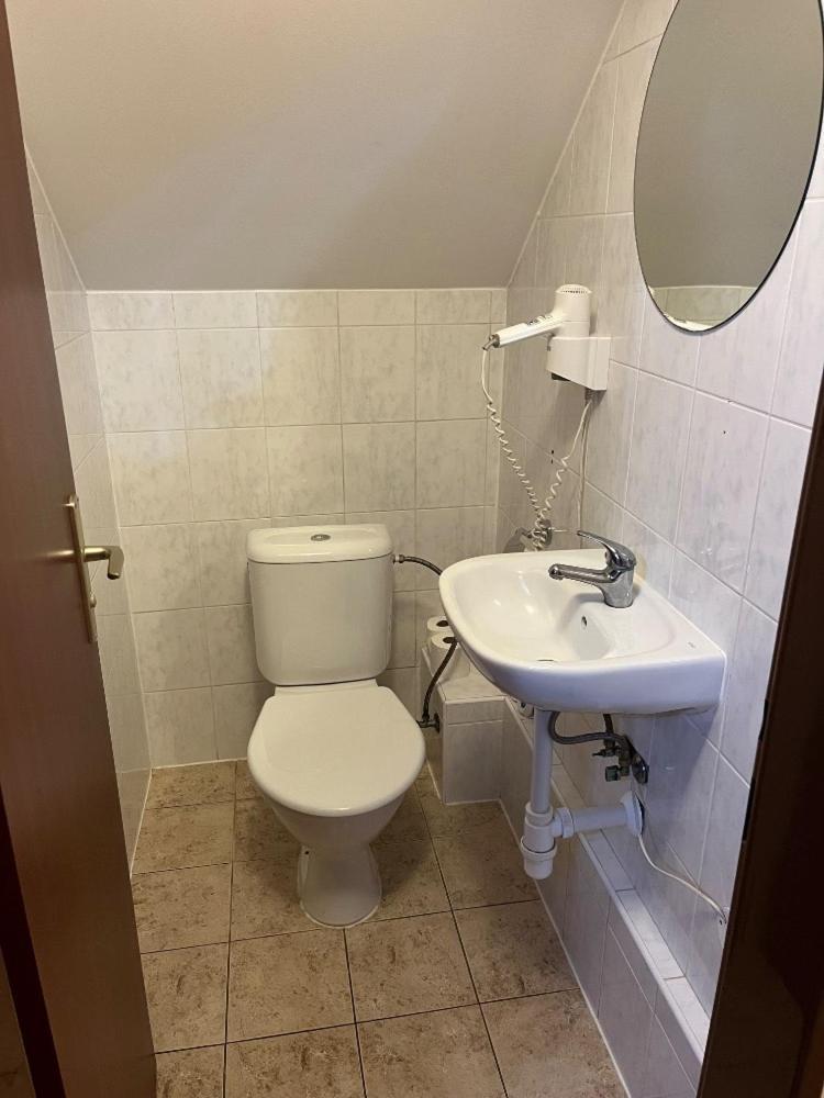 Penzion Pod Zamkem Prŭhonice Exterior photo