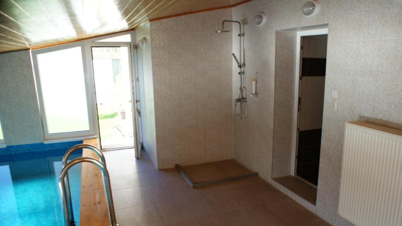 Penzion Pod Zamkem Prŭhonice Exterior photo